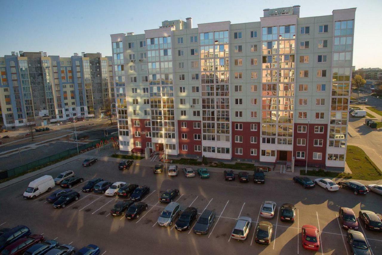 Paulmarie Apartments On Kozlova Salihorsk Exterior photo